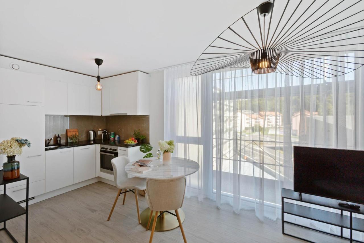Epalinges Olympia Homes Beautifully Furnished Flats מראה חיצוני תמונה
